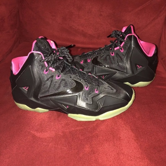 nike lebron id